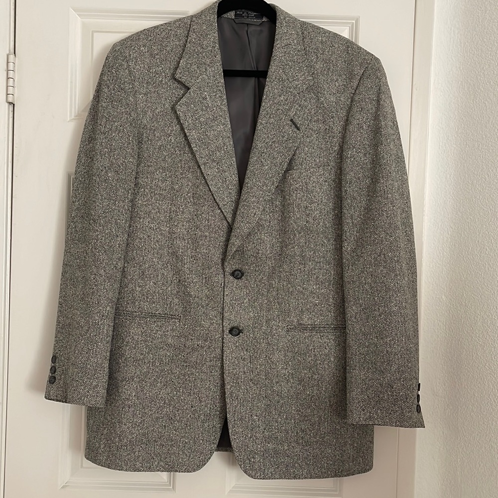 Houndstooth men 100% silk blazer , jacket excellent condition
